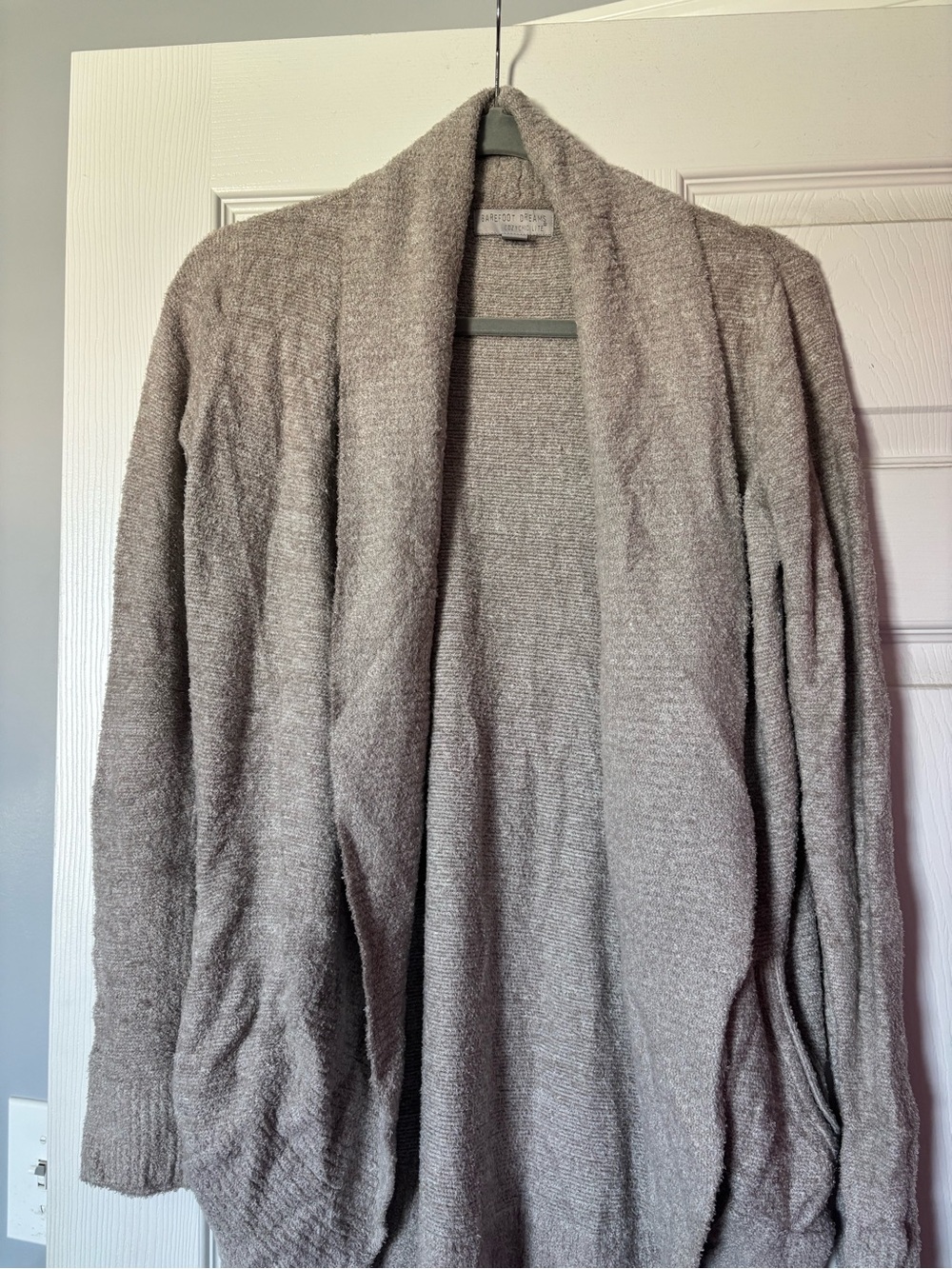 Cozy Open-Front Women’s Sweater Cardigan in Light Taupe